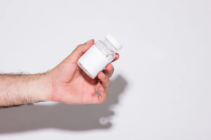 早洩藥與威而鋼可以一起吃嗎?藥師解析混用風險與安全用藥指南